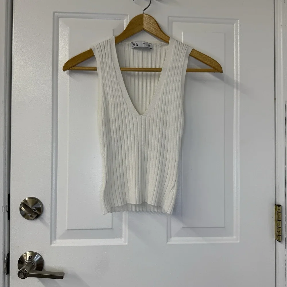 Zara Ribbed‎ Knit Sleeveless V Neck Pullover Sweater Tank Vest White Size S